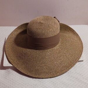Gorgeous! Vince Camuto ⚜️ Wide Brim Sun Hat - Tan Brown